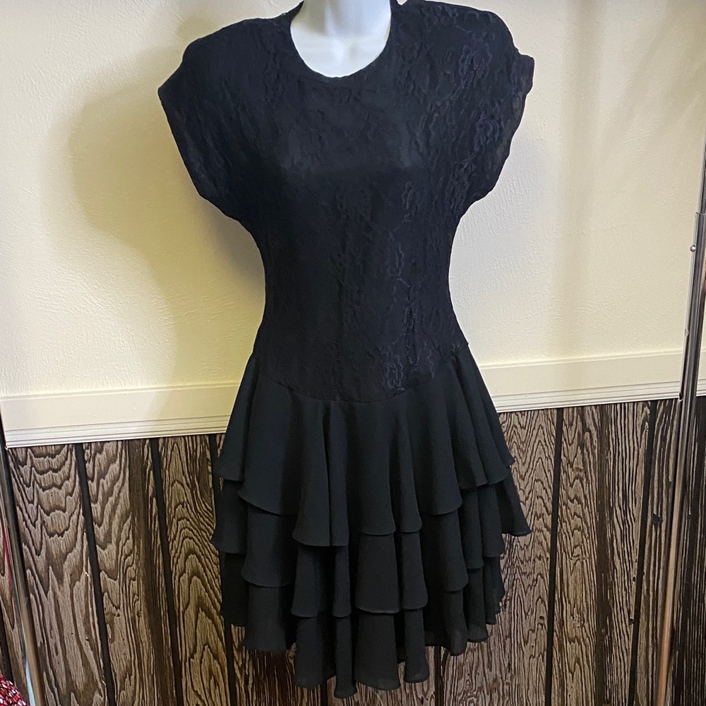 Elegant Vintage Black Lace Tiered Dress
